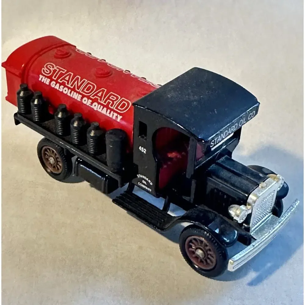 Lledo Days Gone Standard Oil Co Tanker Truck Diecast Made in England 3.5” A200